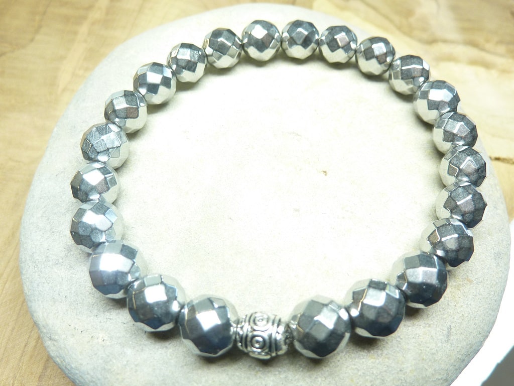 Bracelet Hématite en perles à facettes 8 mm