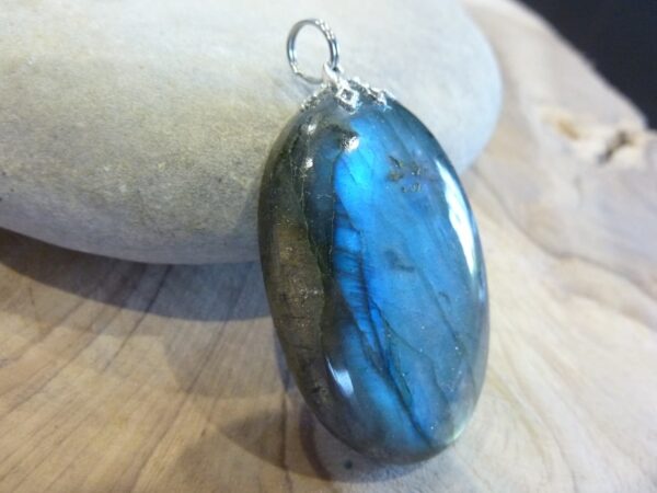 Pendentif Labradorite 17,9 gr ref 0112