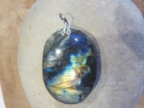 Pendentif Labradorite 21,5 gr ref 0213