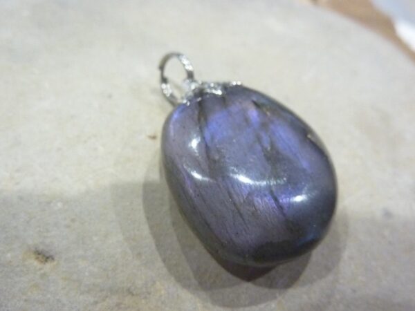 Pendentif Labradorite violet 9,4 gr ref 0314