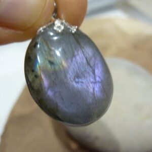 Pendentif Labradorite violet 9,4 gr ref 0314