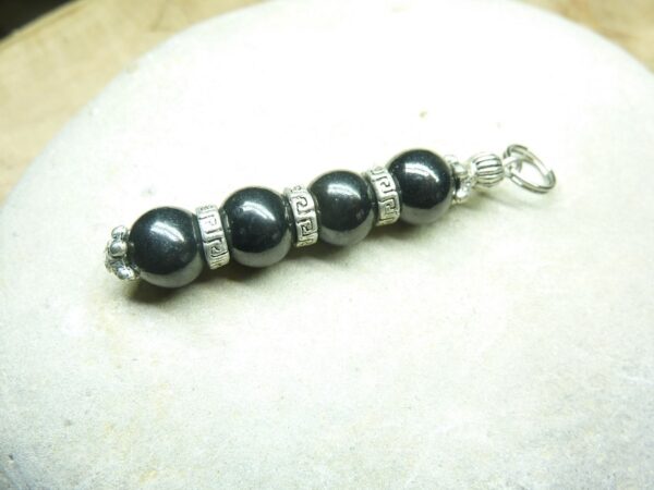Pendentif Shungite - Perles rondes 8 mm