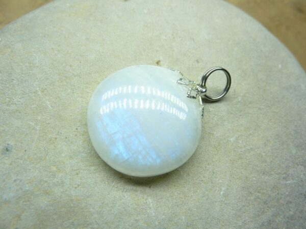 Pendentif Pierre de lune 4,9 gr ref 0102