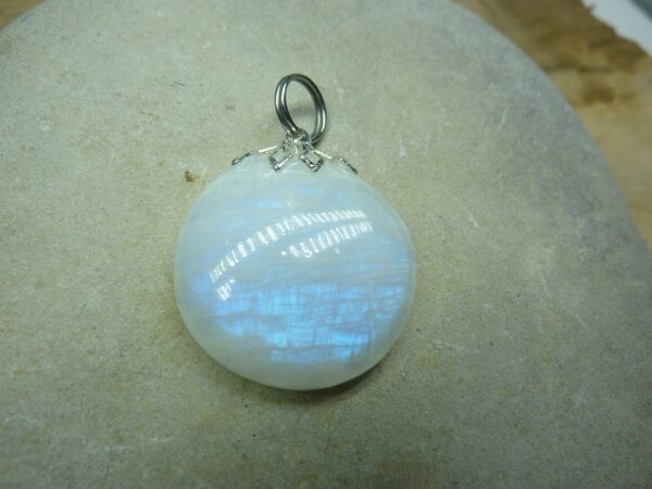 Pendentif Pierre de lune 4,9 gr ref 0102