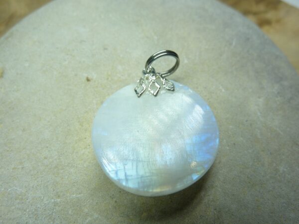 Pendentif Pierre de lune 4,9 gr ref 0102