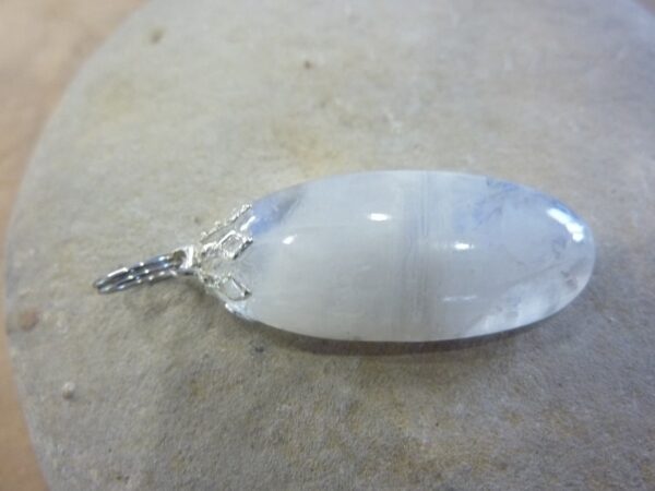 Pendentif Pierre de lune 6 gr ref 0202
