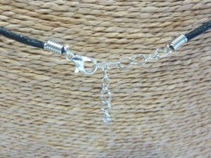 Collier cordon coton avec fermoir chaine réglable de 58 à 62 cm