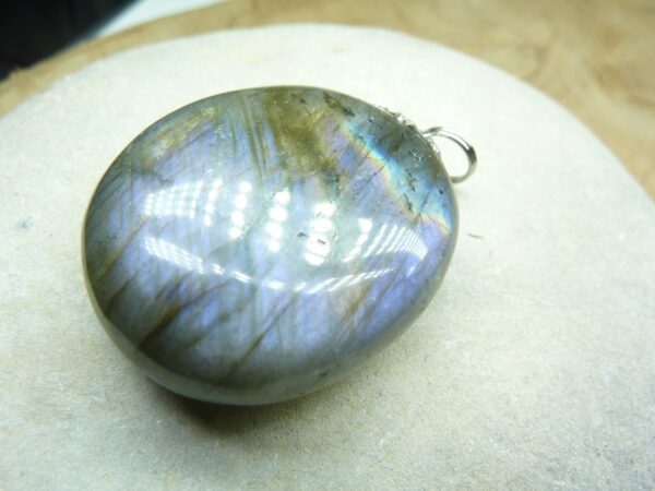 Pendentif Labradorite violet 20,4 gr ref 0123