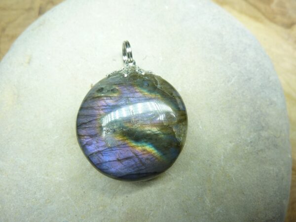 Pendentif Labradorite violet 11,3 gr ref 0307