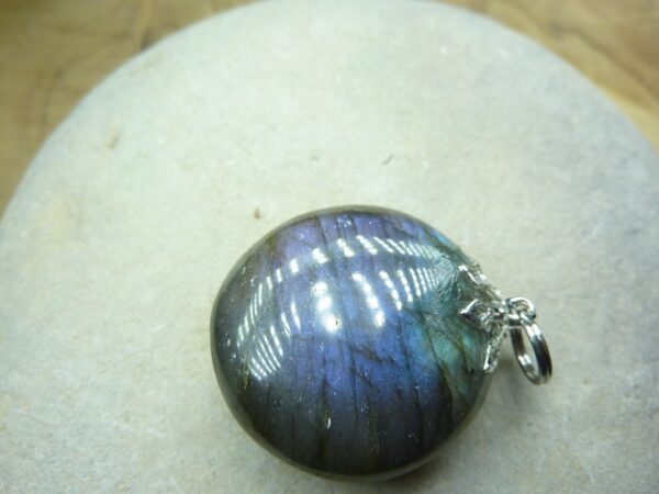 Pendentif Labradorite violet 11,3 gr ref 0307