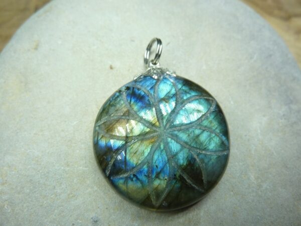 Pendentif Labradorite 10,8 gr ref 0413