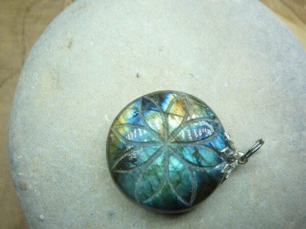 Pendentif Labradorite 10,8 gr ref 0413