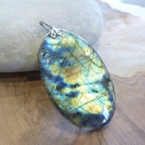 Pendentif Labradorite 19 gr ref 1014