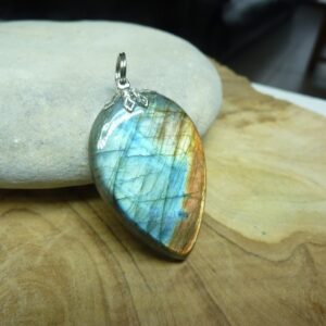 Pendentif Labradorite 9,4 gr ref 1324