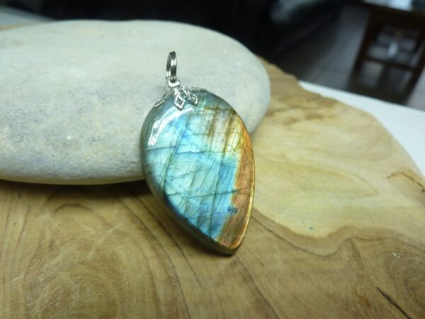 Pendentif Labradorite 9,4 gr ref 1324
