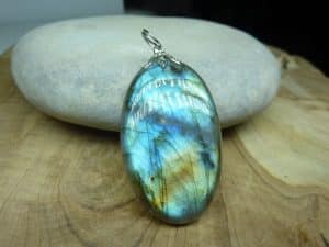 Pendentif Labradorite 13,1 gr ref 2607