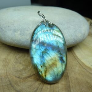 Pendentif Labradorite 13,1 gr ref 2607