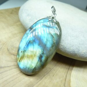 Pendentif Labradorite 13,1 gr ref 2607