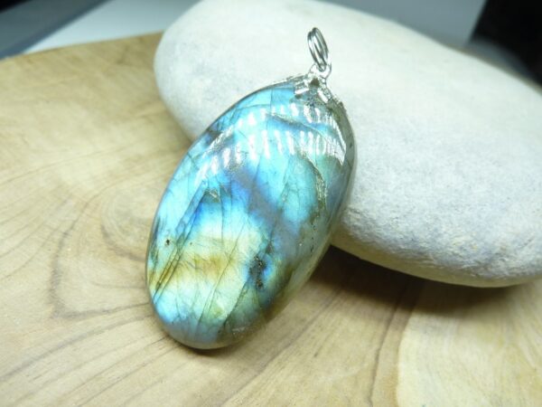 Pendentif Labradorite 13,1 gr ref 2607