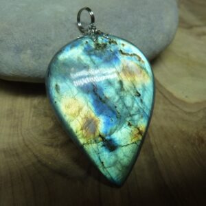 Pendentif Labradorite 19,1 gr ref 5575