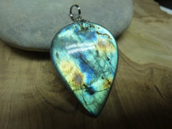 Pendentif Labradorite 19,1 gr ref 5575