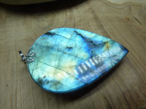 Pendentif Labradorite 19,1 gr ref 5575