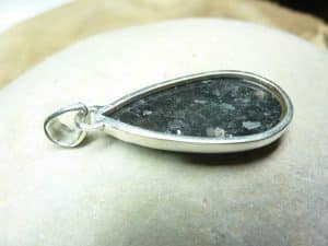 Pendentif Nuummite ref 4223