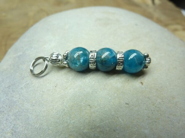 Pendentif Apatite - perles rondes 8 mm