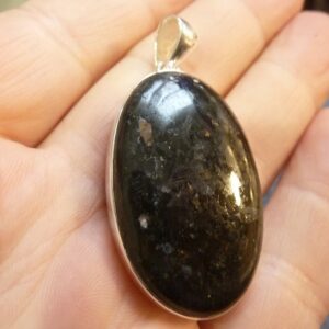 Pendentif Nuummite ref 4223