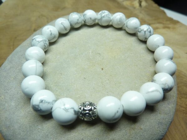 Bracelet Howlite - perles rondes 8 mm