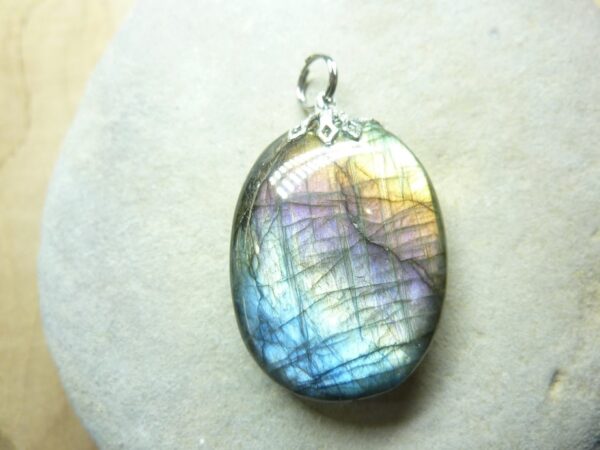 Pendentif Labradorite 11,5 gr ref 1111