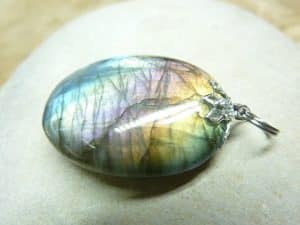 Pendentif Labradorite 11,5 gr ref 1111