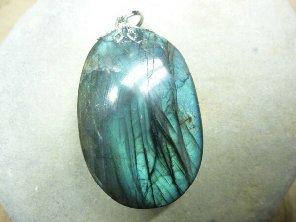 Pendentif Labradorite 16,6 gr ref 1414