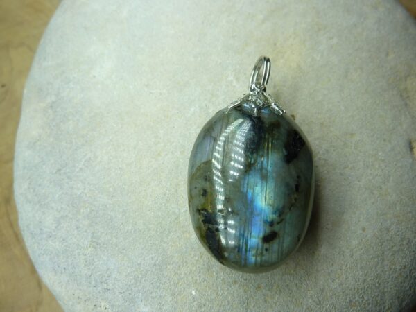 Pendentif Labradorite 7,9 gr ref 1926