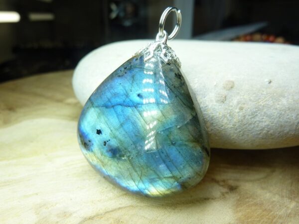Pendentif Labradorite 13,7 gr ref 2805