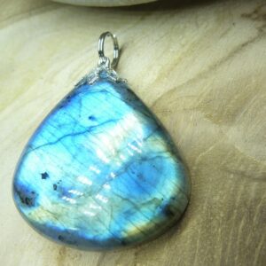 Pendentif Labradorite 13,7 gr ref 2805