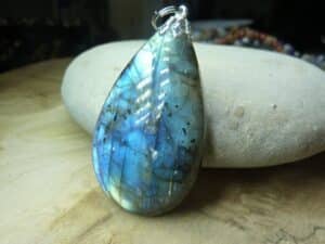 Pendentif Labradorite 13,6 gr ref 2349