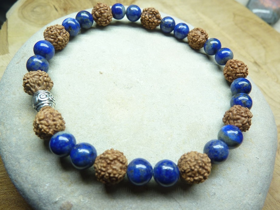 Bracelet Lapis lazuli-Rudraksha perles rondes 8-6 mm