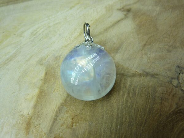 Pendentif Pierre de lune 4,4 gr ref 9507