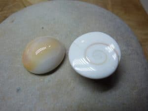 Pierre et vertus Oeil de sainte Lucie