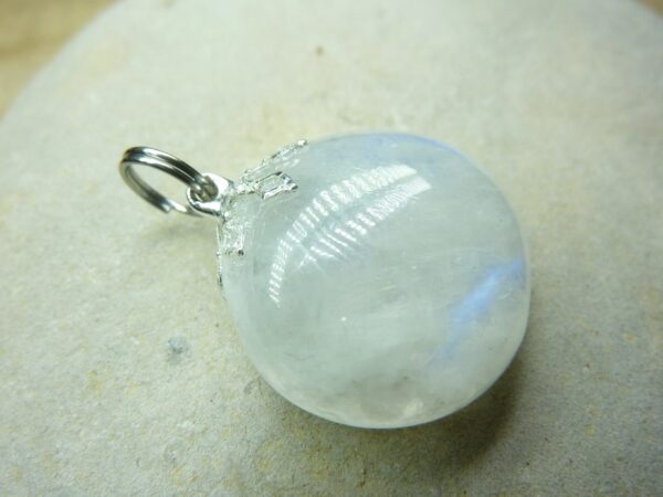 Pendentif Pierre de lune 6,5 gr ref 4228
