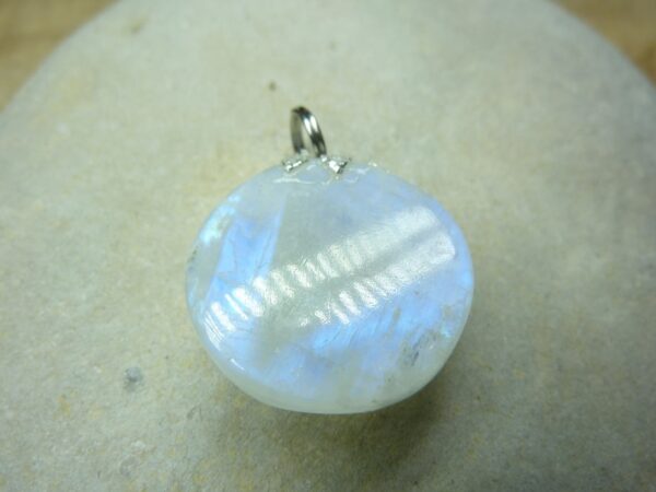Pendentif Pierre de lune 6,5 gr ref 4228