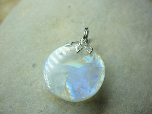 Pendentif Pierre de lune 4,4 gr ref 5316