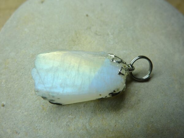 Pendentif Pierre de lune brut 5 gr ref 1895