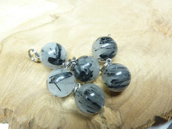Pendentif Quartz tourmaliné - Perles rondes 12 mm