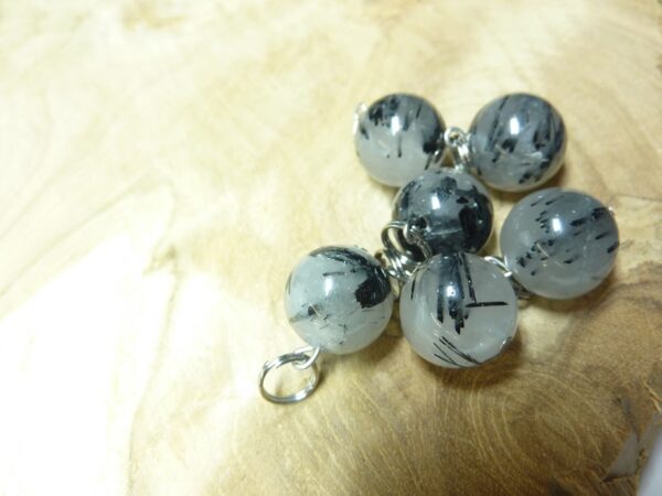 Pendentif Quartz tourmaliné - Perles rondes 12 mm
