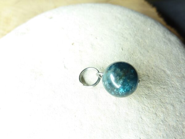 Pendentif Cyanite kyanite disthène - Perles ronde 10 mm