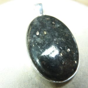 Pendentif Nuummite Véritable monture argent 925 ref 5371