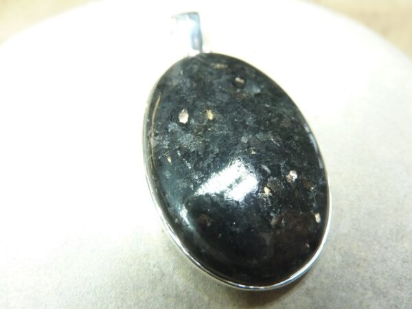 Pendentif Nuummite Véritable monture argent 925 ref 5371