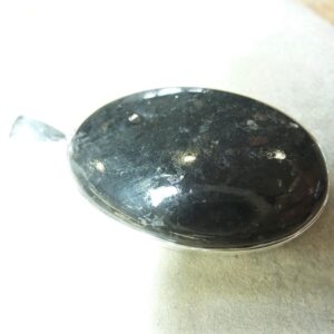 Pendentif Nuummite Véritable monture argent 925 ref 5371